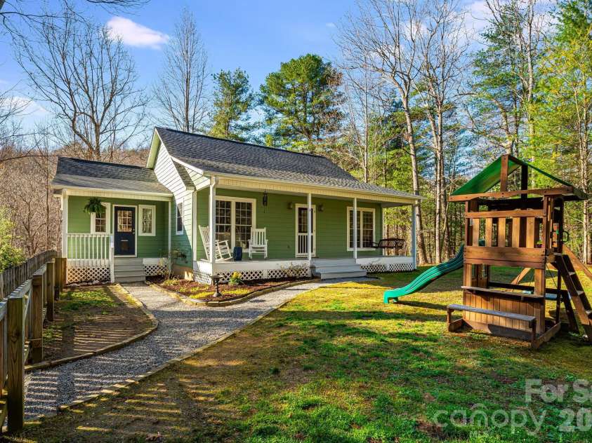 348 Big Raven Lane, Saluda, NC 28773.  MLS# CAR4356572, YatesRealty ID 6185. 
