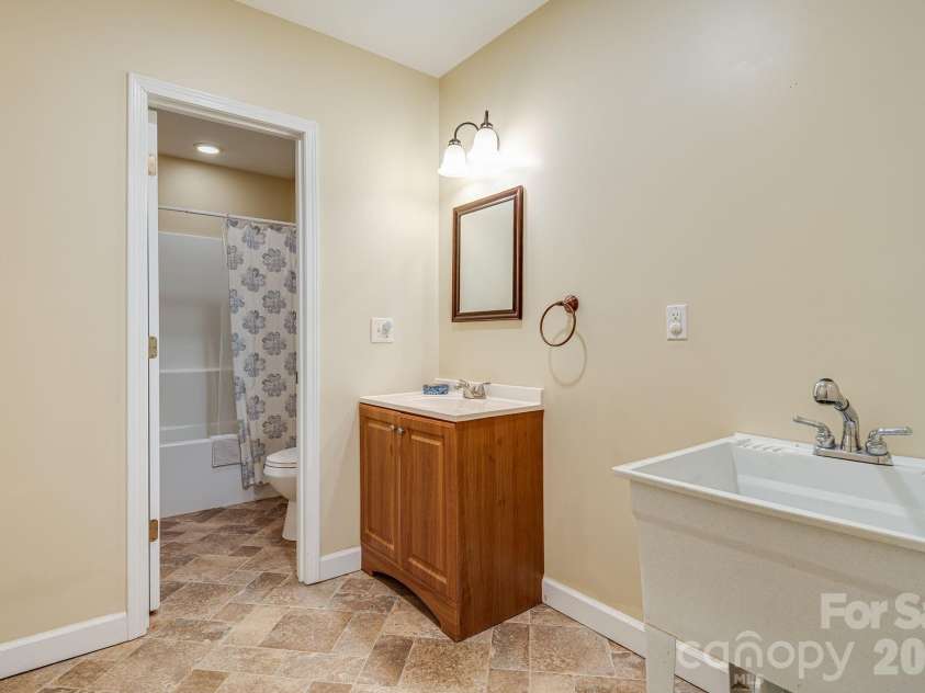 348 Big Raven Lane, Saluda, NC 28773.  MLS# CAR4356572, YatesRealty ID 6185. 