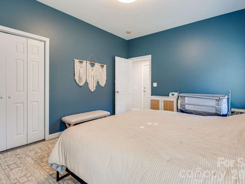 348 Big Raven Lane, Saluda, NC 28773.  MLS# CAR4356572, YatesRealty ID 6185. 