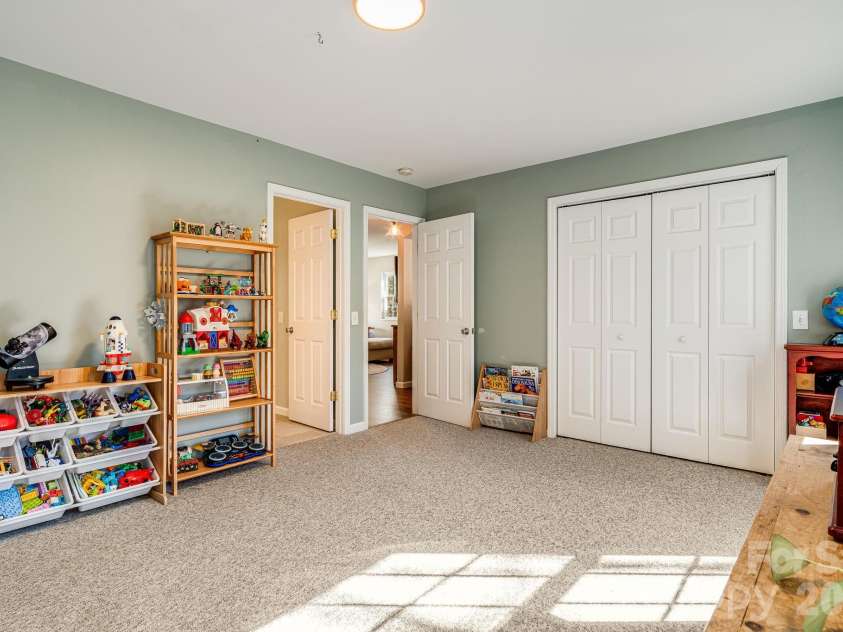348 Big Raven Lane, Saluda, NC 28773.  MLS# CAR4356572, YatesRealty ID 6185. 