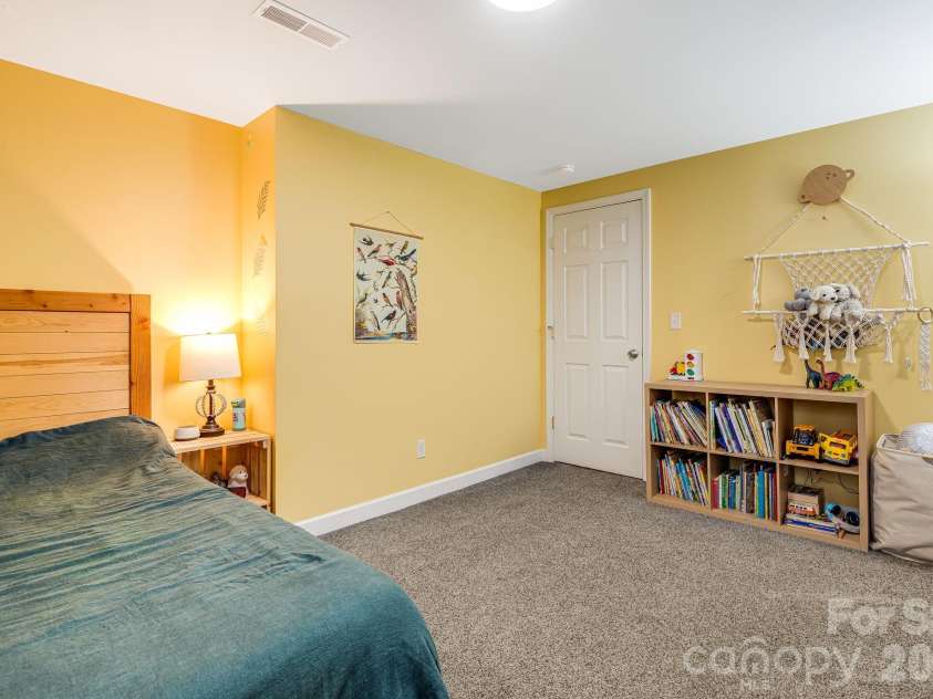 348 Big Raven Lane, Saluda, NC 28773.  MLS# CAR4356572, YatesRealty ID 6185. 