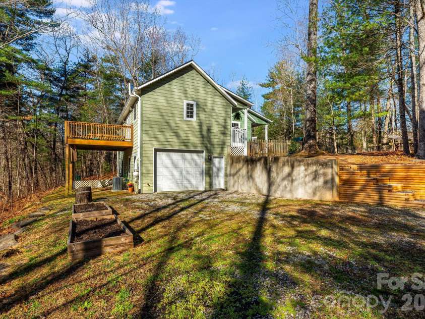 348 Big Raven Lane, Saluda, NC 28773.  MLS# CAR4356572, YatesRealty ID 6185. 