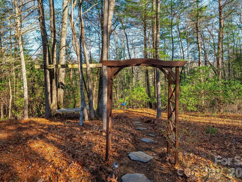 348 Big Raven Lane, Saluda, NC 28773.  MLS# CAR4356572, YatesRealty ID 6185. 