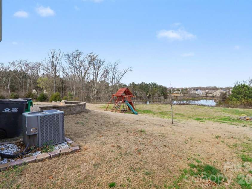 13422 Canterbury Castle Drive, Charlotte, NC 28273.  MLS# CAR4315180, YatesRealty ID 6186. 