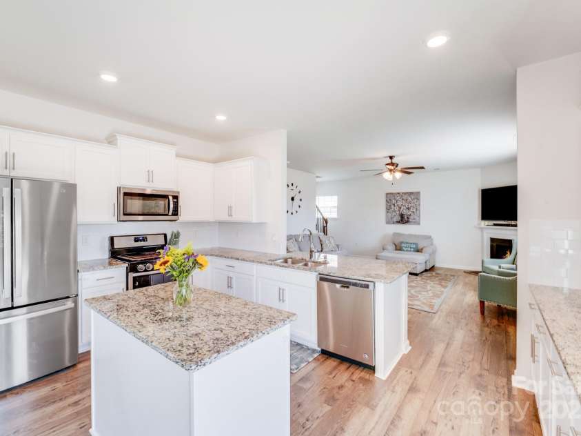 3286 Shining Rock Street, Concord, NC 28027.  MLS# CAR4244404, YatesRealty ID 6186. 