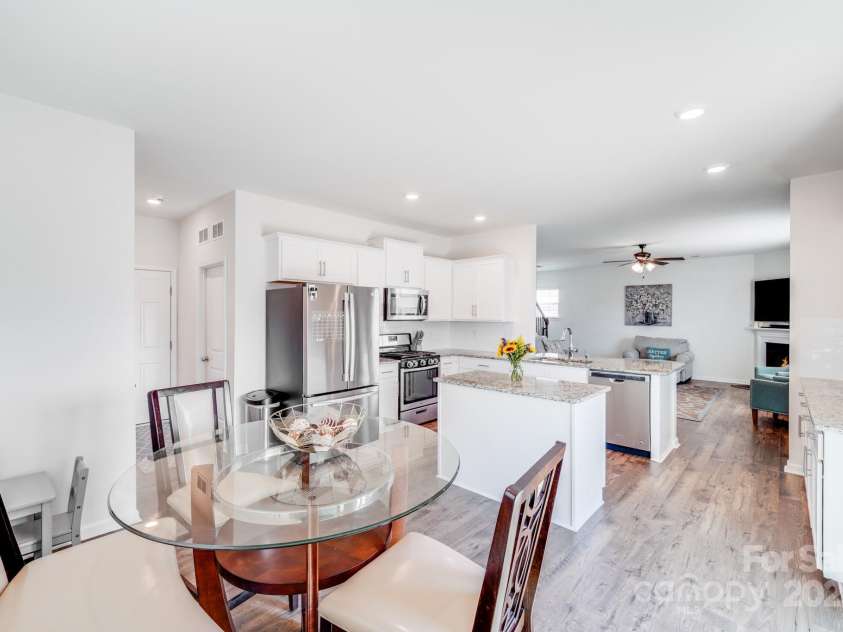 3286 Shining Rock Street, Concord, NC 28027.  MLS# CAR4244404, YatesRealty ID 6186. 