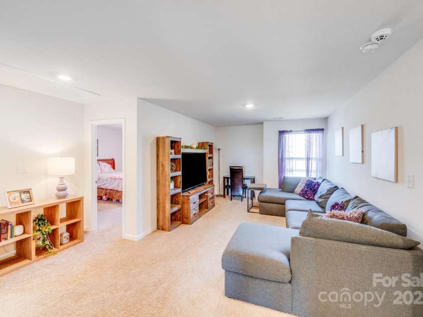 3286 Shining Rock Street, Concord, NC 28027.  MLS# CAR4244404, YatesRealty ID 6186. 