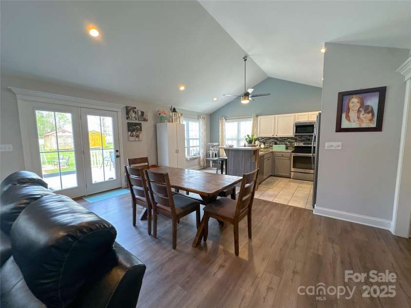 108 Windrow Lane, Statesville, NC 28625.  MLS# CAR4238628, YatesRealty ID 6189. 