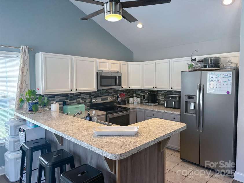 108 Windrow Lane, Statesville, NC 28625.  MLS# CAR4238628, YatesRealty ID 6189. 