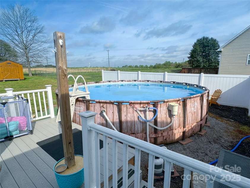 108 Windrow Lane, Statesville, NC 28625.  MLS# CAR4238628, YatesRealty ID 6189. 