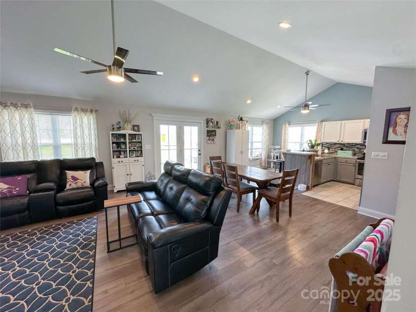 108 Windrow Lane, Statesville, NC 28625.  MLS# CAR4238628, YatesRealty ID 6189. Open floorplan