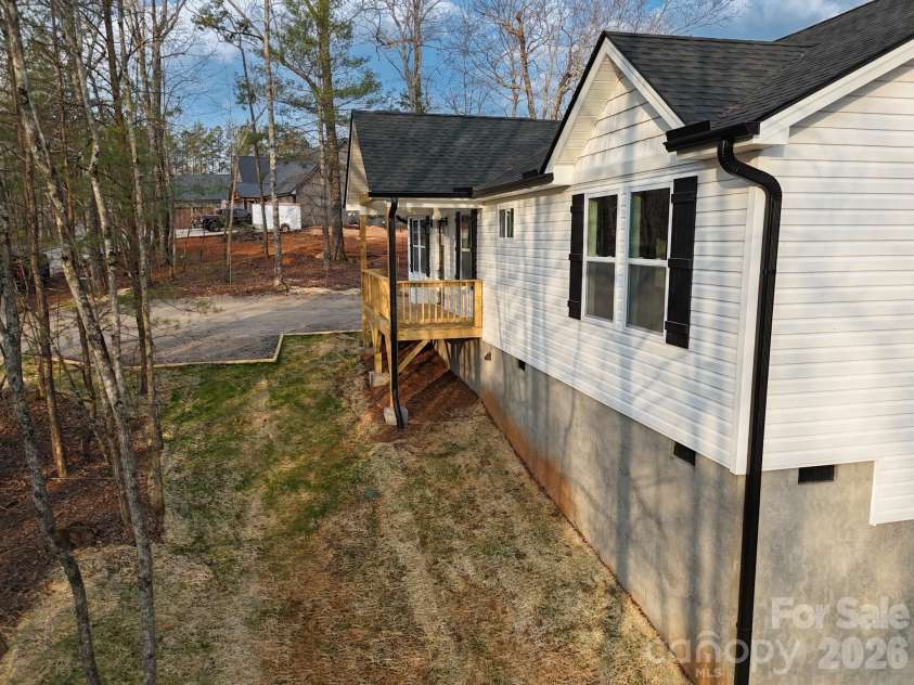 124 Fairfield Lane, Marion, NC 28752.  MLS# CAR4337723, YatesRealty ID 6189. 