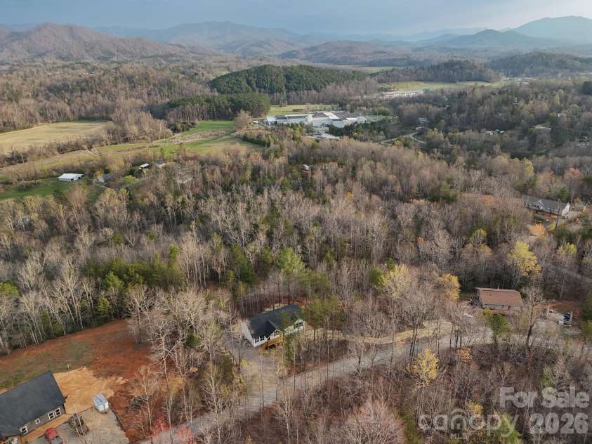 124 Fairfield Lane, Marion, NC 28752.  MLS# CAR4337723, YatesRealty ID 6189. 
