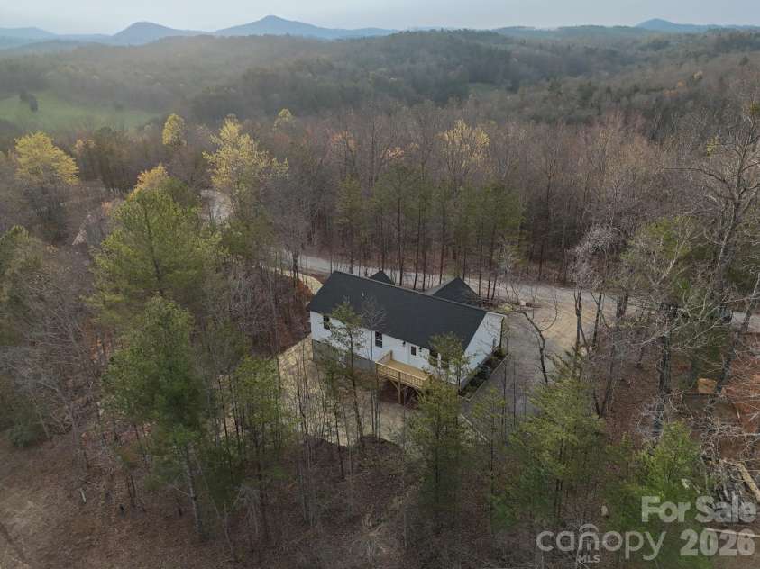 124 Fairfield Lane, Marion, NC 28752.  MLS# CAR4337723, YatesRealty ID 6189. 