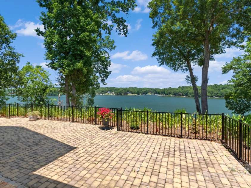 1122 Astoria Parkway, Catawba, NC 28609.  MLS# CAR4285552, YatesRealty ID 619. 