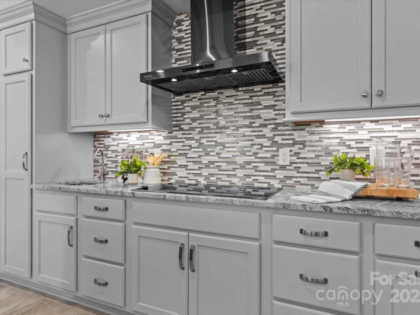 1122 Astoria Parkway, Catawba, NC 28609.  MLS# CAR4285552, YatesRealty ID 619. 