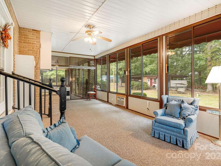 204 Reed Drive, Flat Rock, NC 28731.  MLS# CAR4181646, YatesRealty ID 619. 