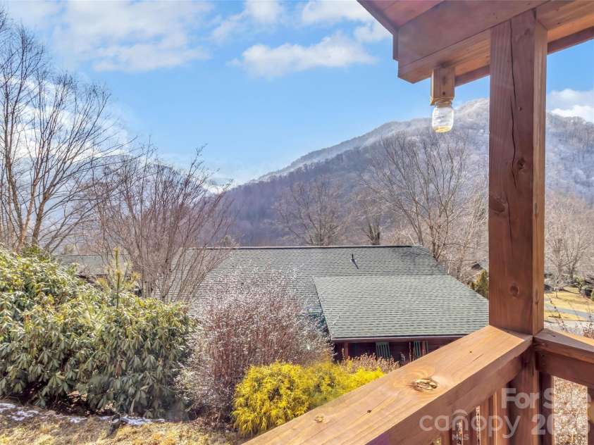 24 Hawthorn Road, Maggie Valley, NC 28751.  MLS# CAR4342542, YatesRealty ID 6190. 