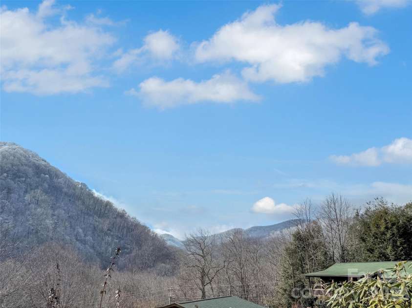 24 Hawthorn Road, Maggie Valley, NC 28751.  MLS# CAR4342542, YatesRealty ID 6190. 
