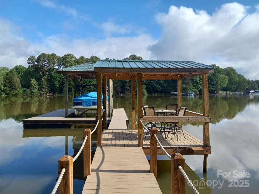 6778 Emerald Isle Drive, Sherrills Ford, NC 28673.  MLS# CAR4246939, YatesRealty ID 6190. 