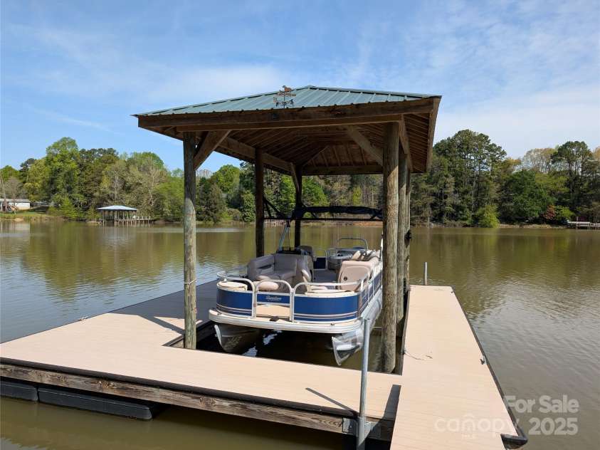 6778 Emerald Isle Drive, Sherrills Ford, NC 28673.  MLS# CAR4246939, YatesRealty ID 6190. 