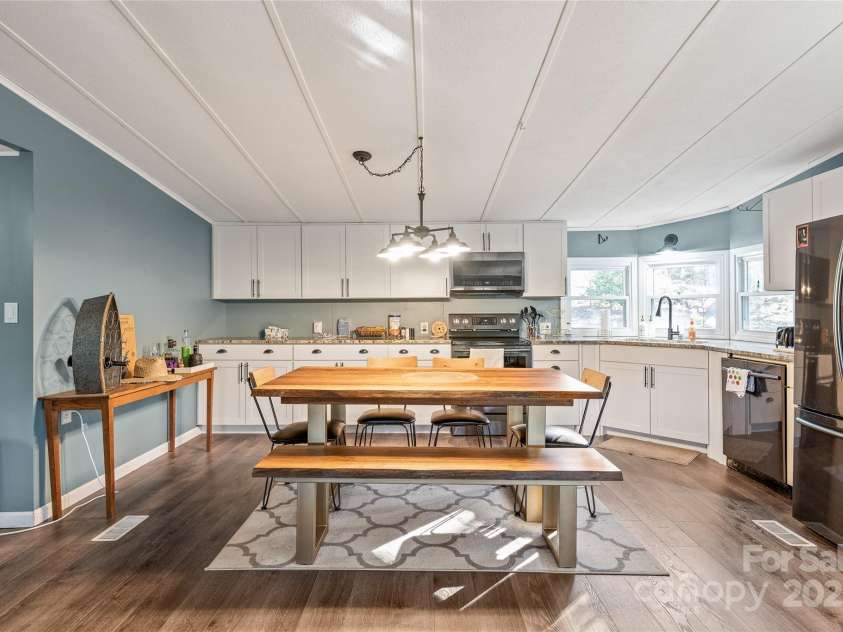 6778 Emerald Isle Drive, Sherrills Ford, NC 28673.  MLS# CAR4246939, YatesRealty ID 6190. 