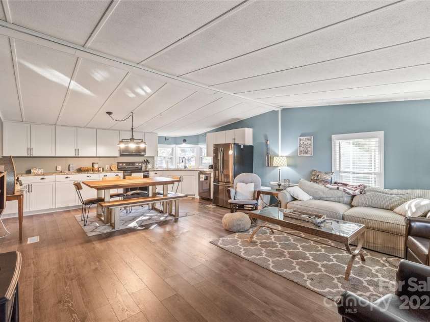 6778 Emerald Isle Drive, Sherrills Ford, NC 28673.  MLS# CAR4246939, YatesRealty ID 6190. 