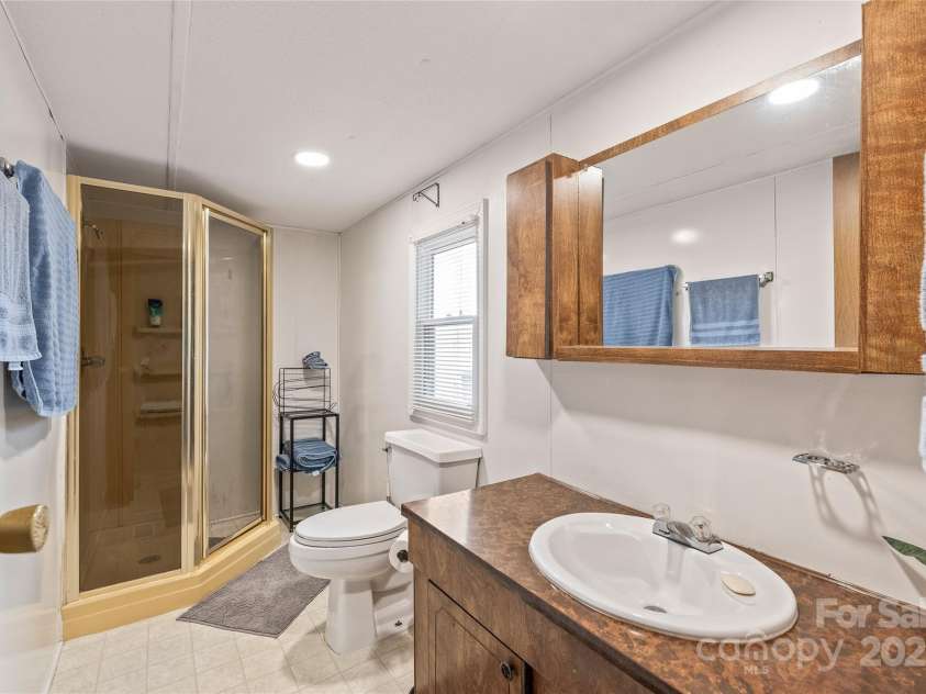 6778 Emerald Isle Drive, Sherrills Ford, NC 28673.  MLS# CAR4246939, YatesRealty ID 6190. 
