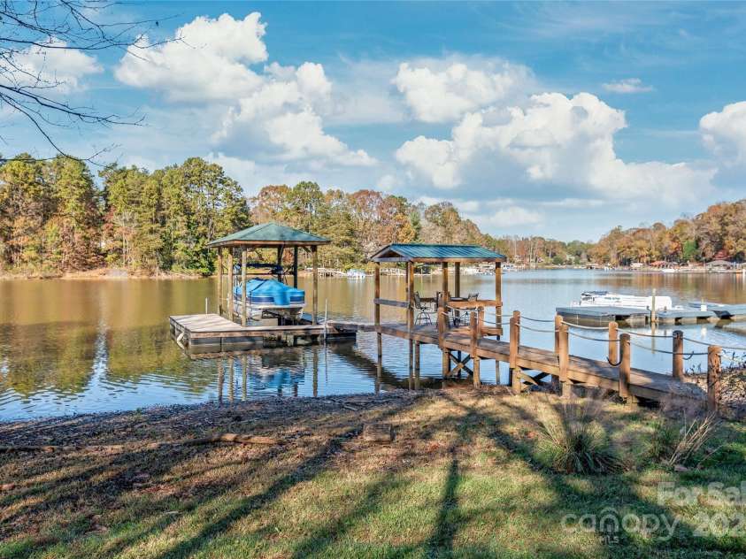 6778 Emerald Isle Drive, Sherrills Ford, NC 28673.  MLS# CAR4246939, YatesRealty ID 6190. 