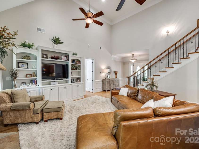 364 Stone Cliff Lane, Clover, SC 29710.  MLS# CAR4247525, YatesRealty ID 6192. 