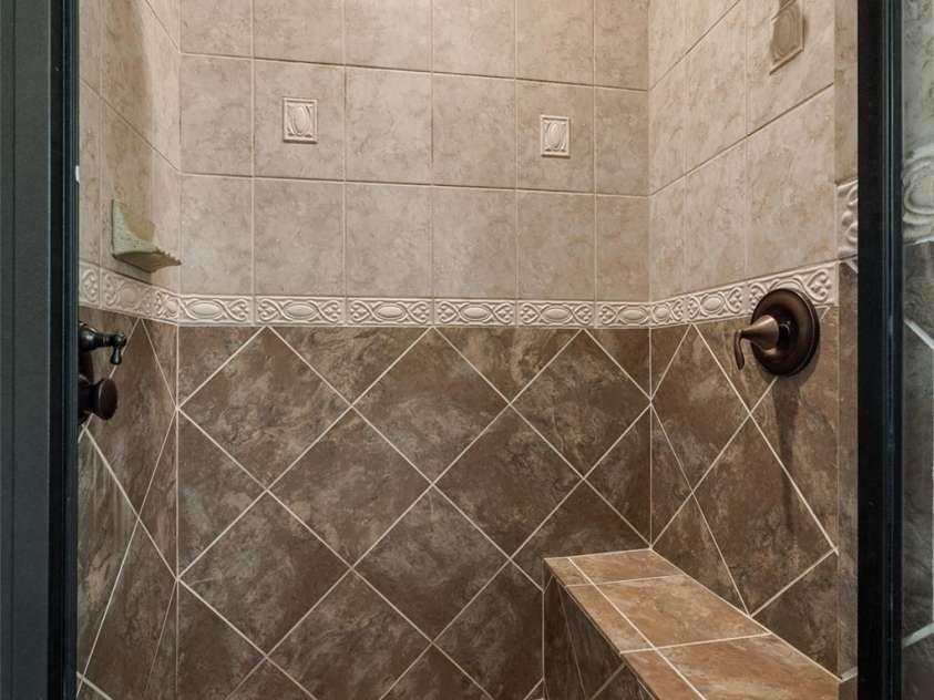 364 Stone Cliff Lane, Clover, SC 29710.  MLS# CAR4247525, YatesRealty ID 6192. Oversized Shower with Dual Showerheads