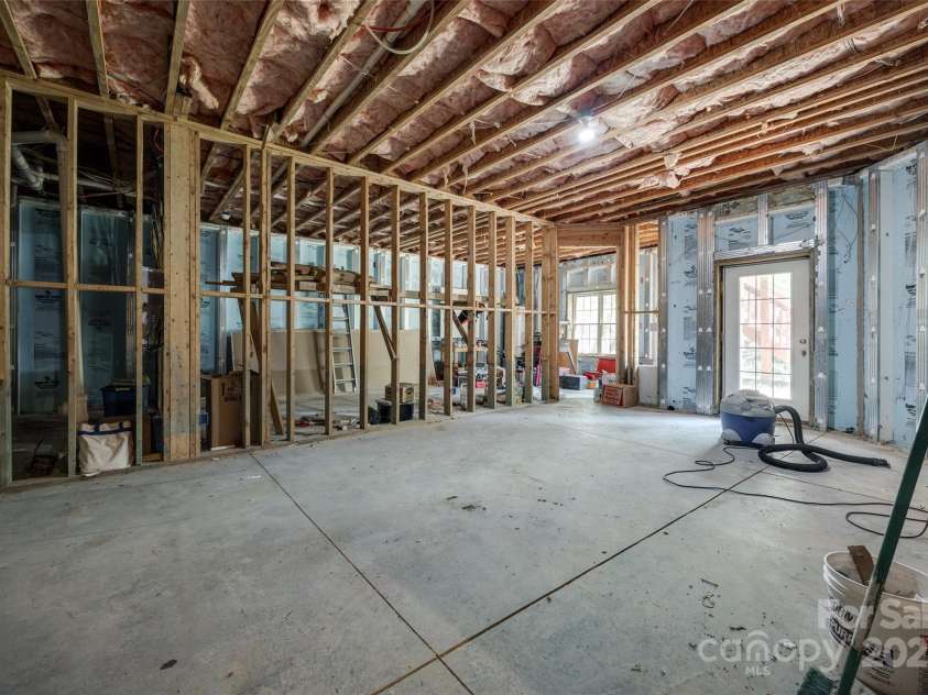 364 Stone Cliff Lane, Clover, SC 29710.  MLS# CAR4247525, YatesRealty ID 6192. Unfinished Walk-out Basement, Pre-Plumbed for 2 Additional Bathrooms