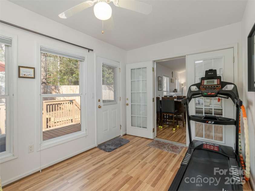 164 Allen Paul Drive, Hendersonville, NC 28791.  MLS# CAR4247736, YatesRealty ID 6193. 