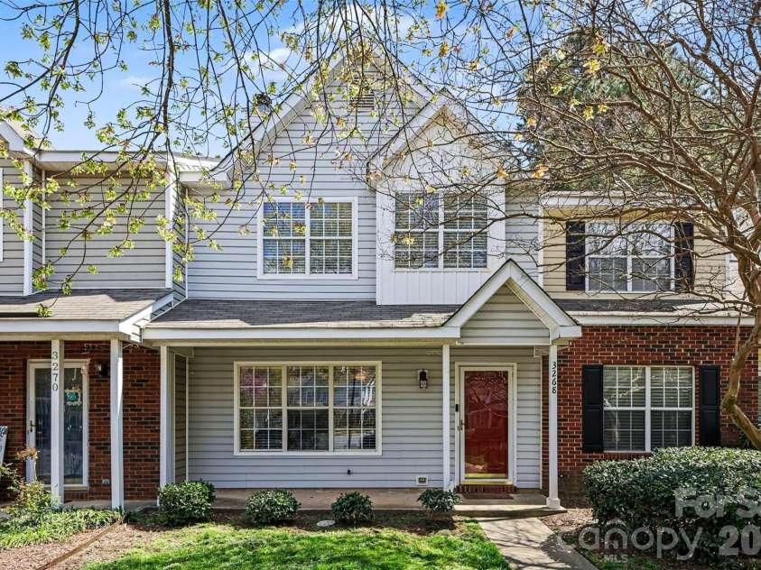 3268 Summercroft Lane, Charlotte, NC 28269.  MLS# CAR4357213, YatesRealty ID 6194. 