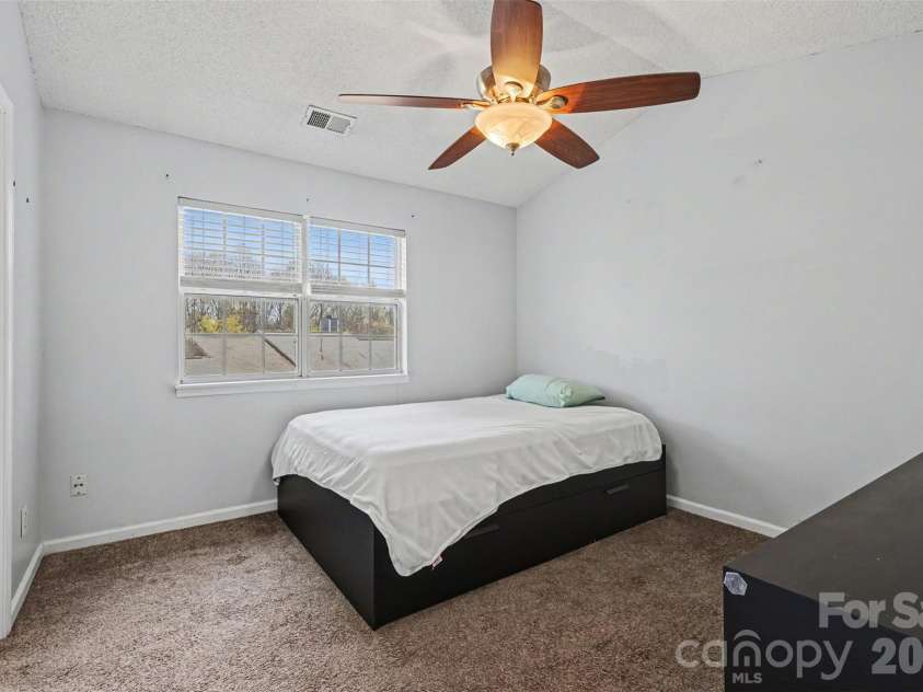 3268 Summercroft Lane, Charlotte, NC 28269.  MLS# CAR4357213, YatesRealty ID 6194. 
