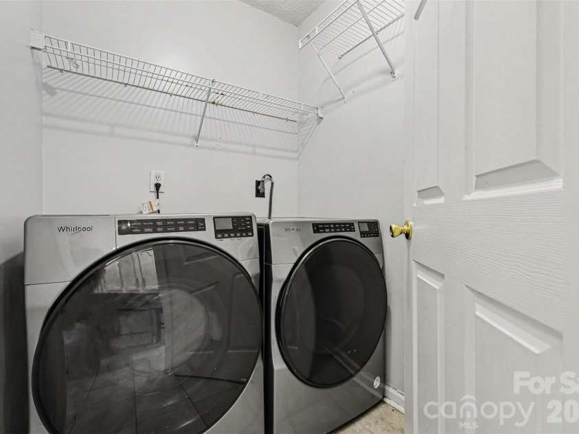 3268 Summercroft Lane, Charlotte, NC 28269.  MLS# CAR4357213, YatesRealty ID 6194. 