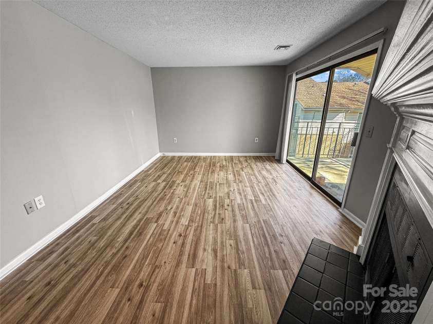 4824 Spring Lake Drive, Charlotte, NC 28212.  MLS# CAR4227161, YatesRealty ID 6194. 