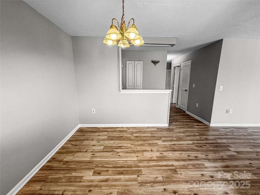 4824 Spring Lake Drive, Charlotte, NC 28212.  MLS# CAR4227161, YatesRealty ID 6194. 