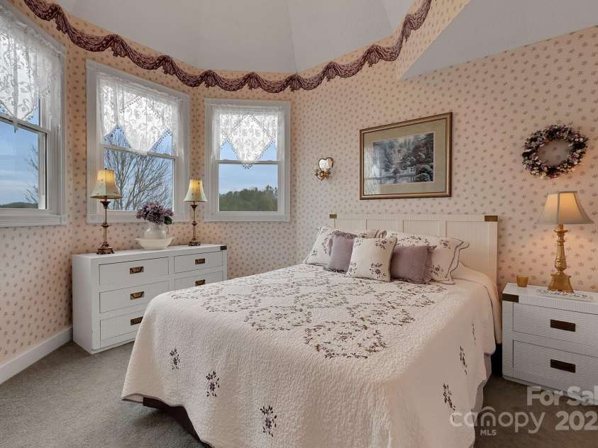 122 Windy Hills Lane, Leicester, NC 28748.  MLS# CAR4240865, YatesRealty ID 6195. Bedroom