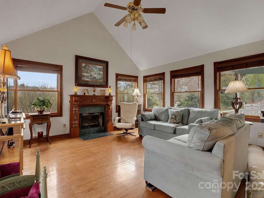 122 Windy Hills Lane, Leicester, NC 28748.  MLS# CAR4240865, YatesRealty ID 6195. Family Room