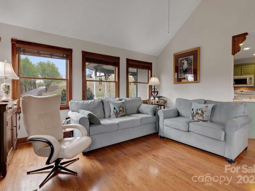 122 Windy Hills Lane, Leicester, NC 28748.  MLS# CAR4240865, YatesRealty ID 6195. Family Room