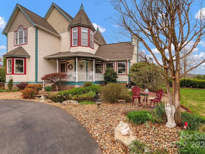 122 Windy Hills Lane, Leicester, NC 28748.  MLS# CAR4240865, YatesRealty ID 6195. Front