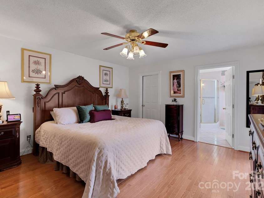 122 Windy Hills Lane, Leicester, NC 28748.  MLS# CAR4240865, YatesRealty ID 6195. Primary Bedroom