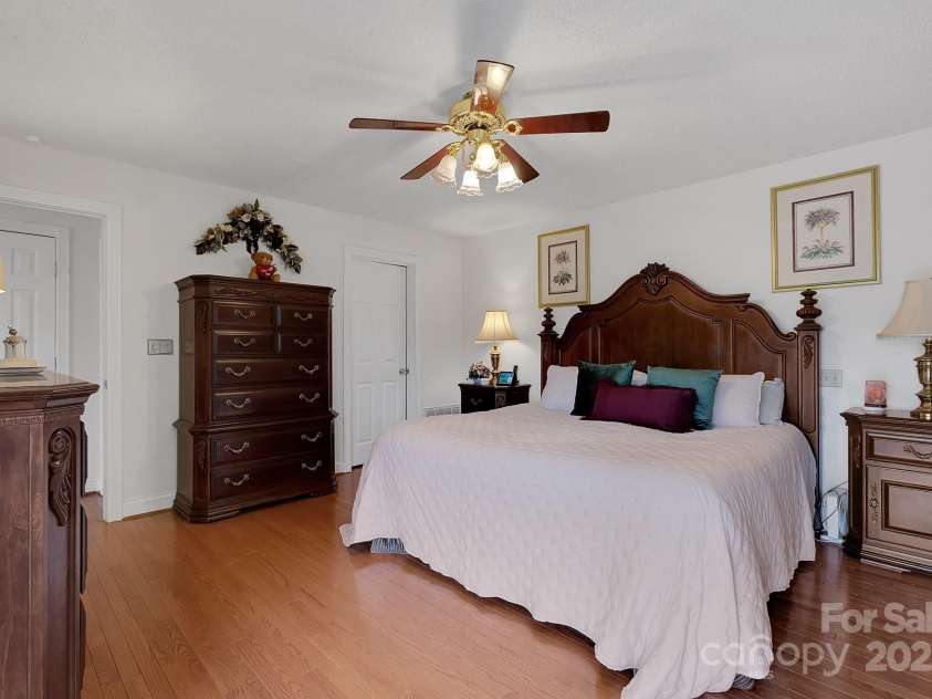 122 Windy Hills Lane, Leicester, NC 28748.  MLS# CAR4240865, YatesRealty ID 6195. Primary Bedroom