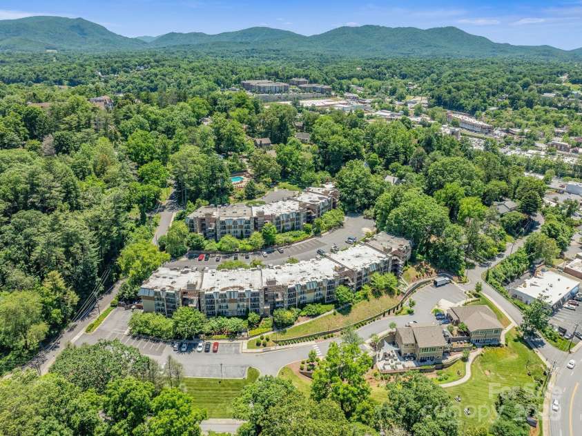 111 Bowling Park Road, Asheville, NC 28803.  MLS# CAR4280920, YatesRealty ID 6198. 