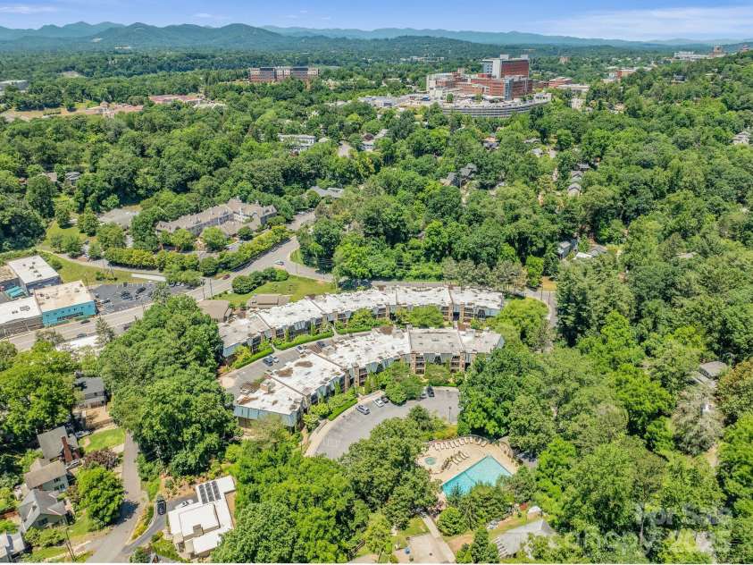 111 Bowling Park Road, Asheville, NC 28803.  MLS# CAR4280920, YatesRealty ID 6198. 