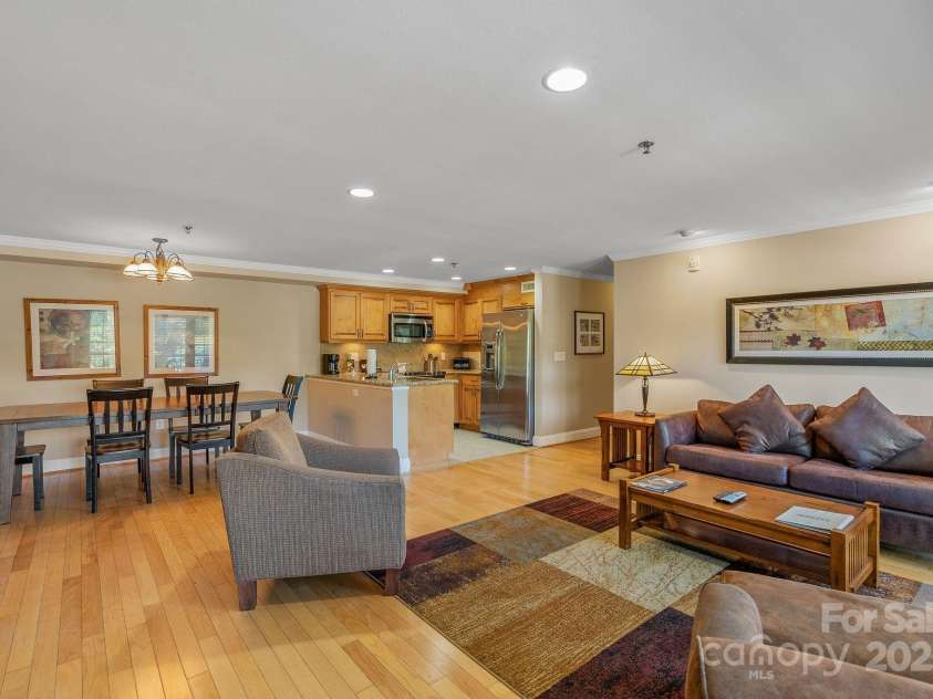 111 Bowling Park Road, Asheville, NC 28803.  MLS# CAR4280920, YatesRealty ID 6198. 