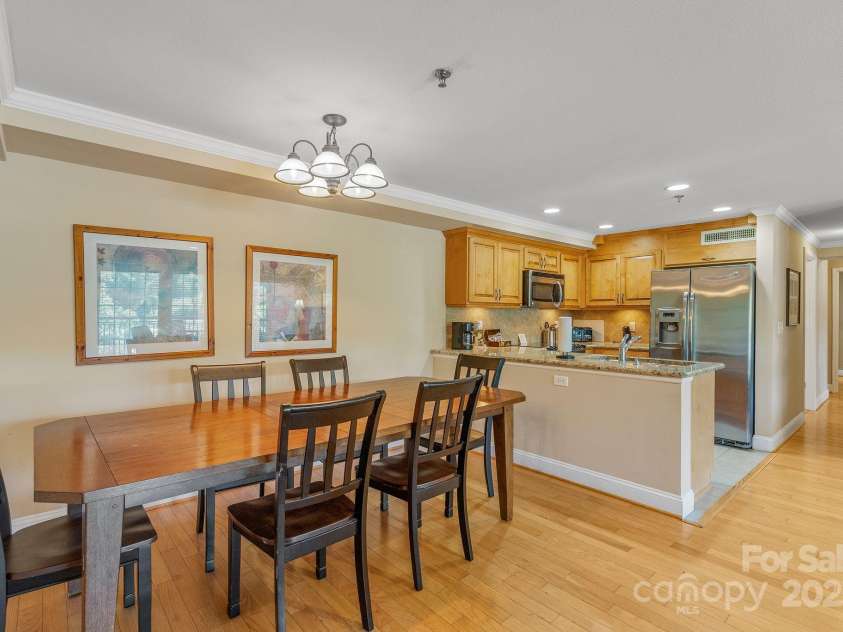 111 Bowling Park Road, Asheville, NC 28803.  MLS# CAR4280920, YatesRealty ID 6198. 