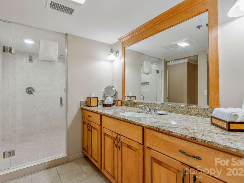 111 Bowling Park Road, Asheville, NC 28803.  MLS# CAR4280920, YatesRealty ID 6198. 