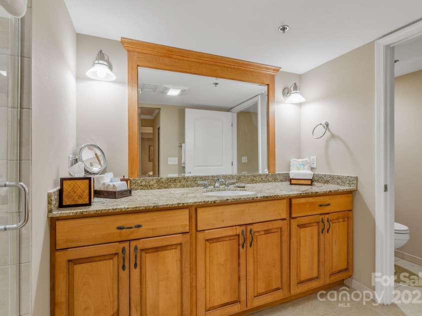 111 Bowling Park Road, Asheville, NC 28803.  MLS# CAR4280920, YatesRealty ID 6198. 